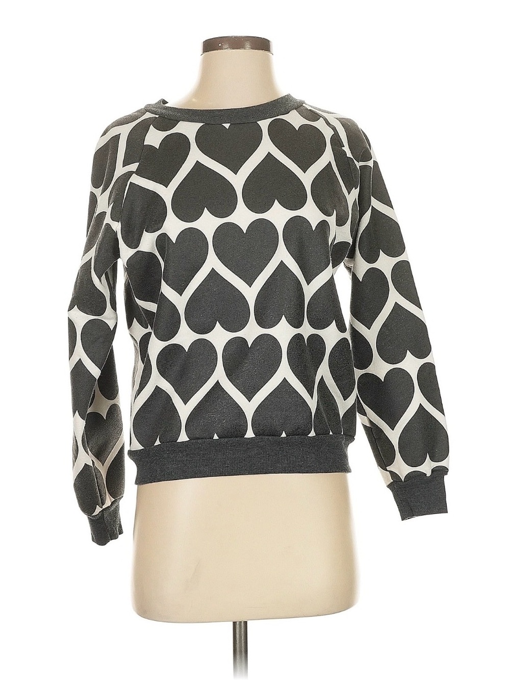 Heart Print Pullover Sweater in Charcoal & Cream